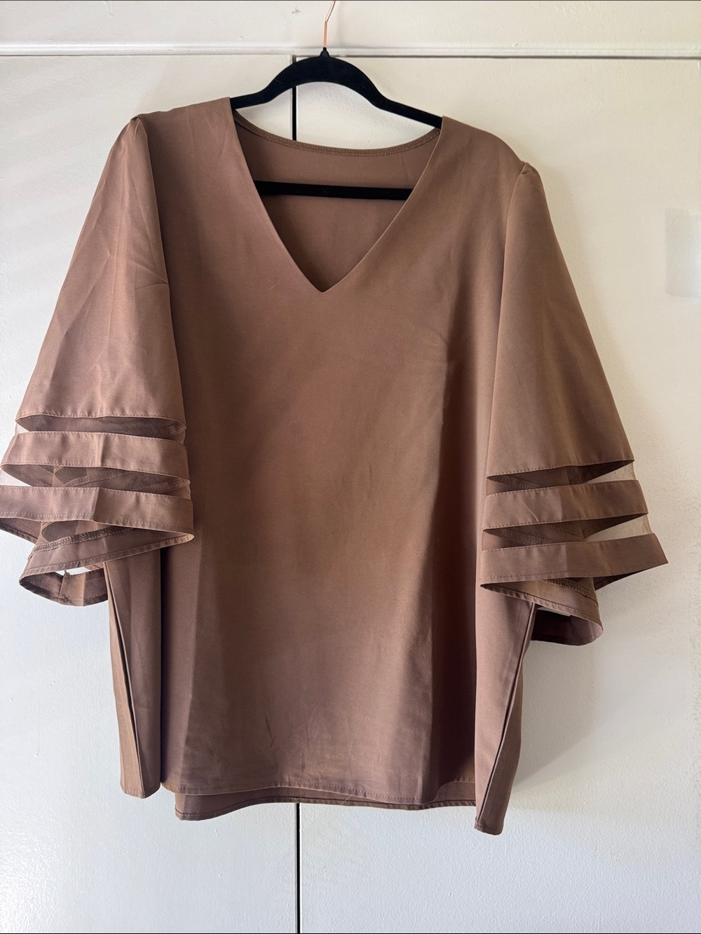 Brown Bell Sleeve Blouse 2XL V Neck Flowy Lightweight Work Top Plus Size